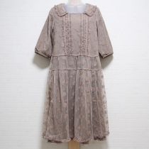 ベージュ薔薇刺繍チュールワンピース