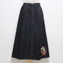 黒ブーケ刺繍デニムスカート