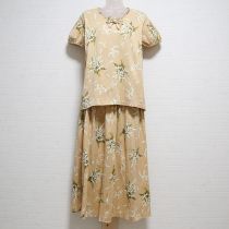 ベージュ系鈴蘭カットソー上下