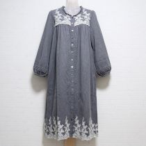 グレー刺繍入りワンピース