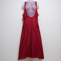 赤ローンエプロン付きジャンパースカート