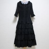黒サテンリボン使いローン段々ワンピース