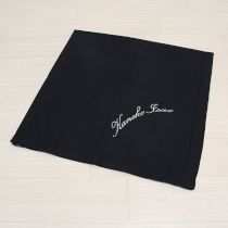 黒ロゴ刺繍ストール