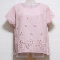 ピンク花モチーフ刺繍使い異素材カットソー