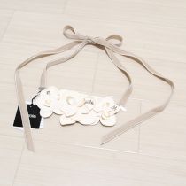 オフ白フラワーネックレス