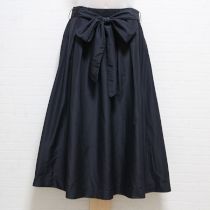黒リボン付きポリスカート
