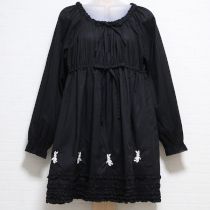 黒森のうさぎ刺繍ローンチュニック