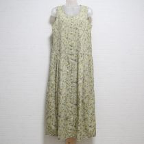 薄荷クローバーと白つめ草ピンタックワンピース