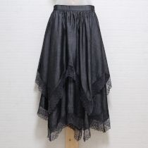 黒系レース使いイレギュラーヘムスカート