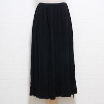 黒ニットプリーツスカート