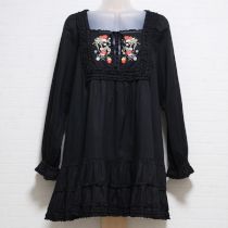 黒スノーベリー刺繍ローンチュニック