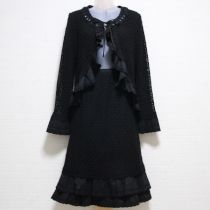 黒モチーフ付きニット使いレイヤースーツ【9号】