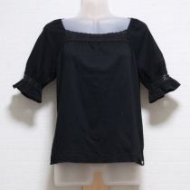 黒レース使いカットソー
