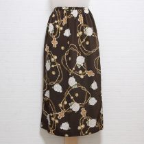 茶系椿とアクセサリー柄ポリスカート