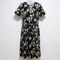 黒スノーフレークカットソーワンピース