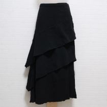 黒楊柳斜め段々スカート