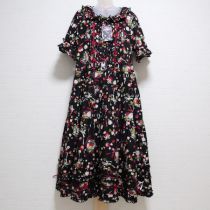 黒メリーストロベリーワンピース