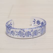 ブルー系薔薇インタリオバングル