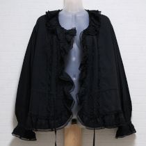 黒レース使いローンオーバーブラウス