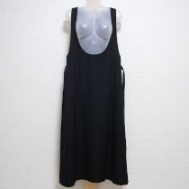 黒ジャンパースカート