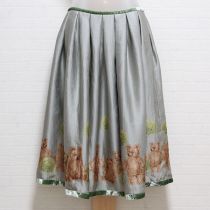 薄荷系くまプリントタックスカート