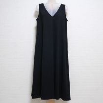 黒カメリアアップリケフレアージャンパースカート