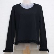 黒フリルカットソー