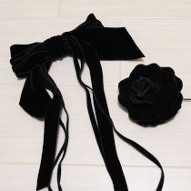 黒ベロア薔薇とリボンコサージュ