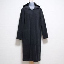 チャコールロゴ刺繍フリースコート