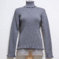 グレーリボン付きリブタートルセーター