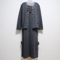 グレーロゴウールカットソーカーディガン&ジャンパースカート