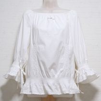 白レース使いロゴ刺繍ブラウス