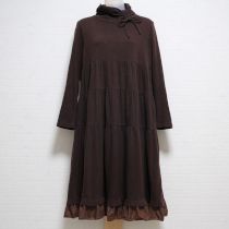 こげ茶フリル使いカットソーワンピース