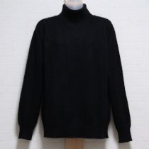 黒カシミヤタートルセーター