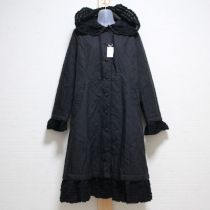 黒ローンフリルキルティングコート