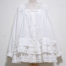 オフ白裾段々フリルローンチュニック