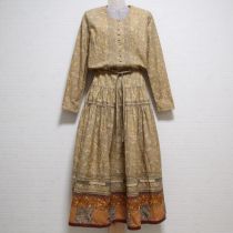 ベージュ系ロココ調小花パッチワークワンピース