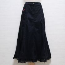 黒レース使いスウィーツ刺繍スカート【M】