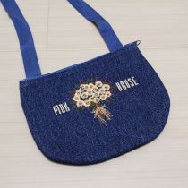 野薔薇ブーケ刺繍ポシェット