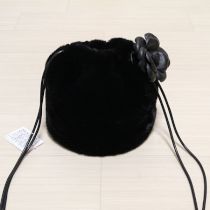 黒コサージュ付きフェイクファーショルダーバッグ