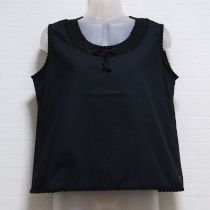 黒レース編み使いノースリブラウス