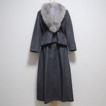 グレーフォックスファー付きシルクブレンドジャケット&スカート