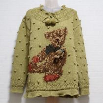 薄荷蝶タイくま編み込みセーター