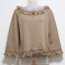 ベージュタッセル使いセーター