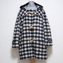 黒ロゴ刺繍チェックダッフルコート