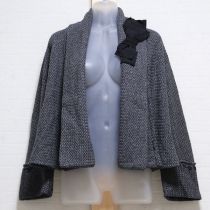グレーリボン使いフェザーシルクラッセル編みジャケット