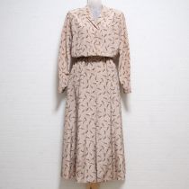 ベージュ花柄ポリワンピース