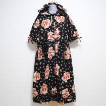黒ソファーサンタフード付きワンピース