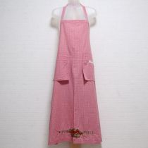 赤ギンガムかご苺刺繍エプロン