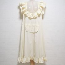 クリームフリルタブリエ